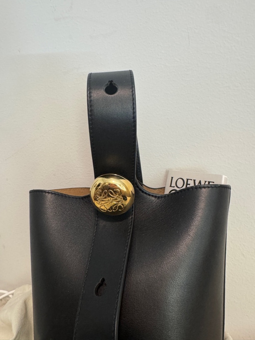 Loewe Pebble Bucket/Crossbody Bag - Picture 9 of 14